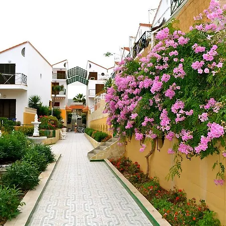 Las Americas Apartment